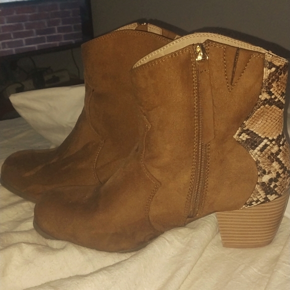 torrid Shoes - Torrid suede and snake boots